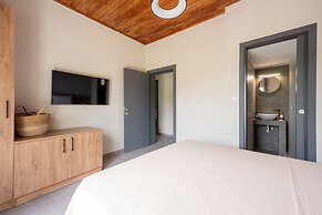 Themida Luxurious Accommodation - Nea Skioni