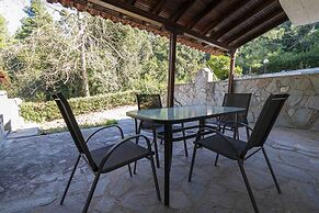 Greenwood Maisonette by Rentalspro - Fourka Beach