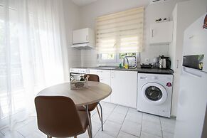 Forest View Apartment 2 by Rentalspro