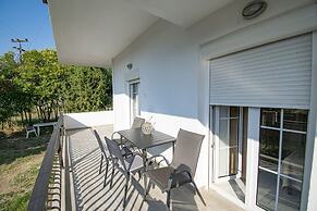 Forest View Apartment 2 by Rentalspro