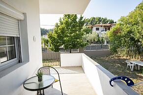 Forest View Apartment 2 by Rentalspro