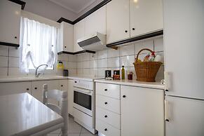 Endless Blue Apartment by Rentals Pro