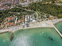 Poseidon Edge No5 by Rentalspro - Kallithea