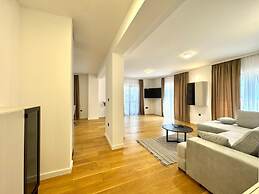 Sunny Bay Apartments