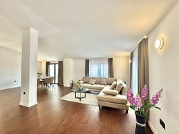 Sunny Bay Apartments