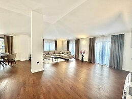 Sunny Bay Apartments