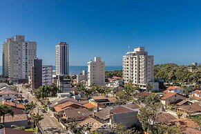 MCB - Apartments With Pool Near the Beach