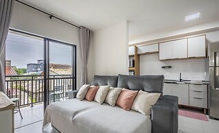 MCB - Apartments With Pool Near the Beach