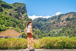 Cora o da Madeira - Torre by Homie