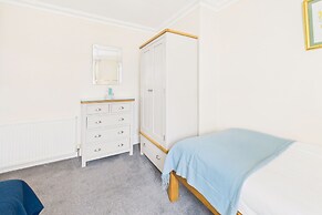 Host Stay Pier View