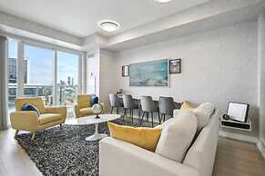 Upscale Condo in Downtown Toronto