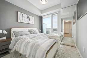 Upscale Condo in Downtown Toronto