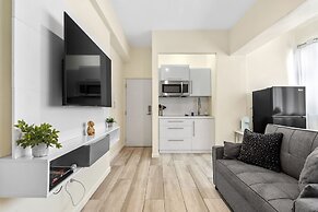 Leisure Loft Refreshed By the Ocean