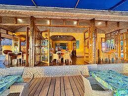 Coco Sunset Beach Resort