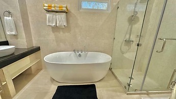 Coco Sunset Beach Resort