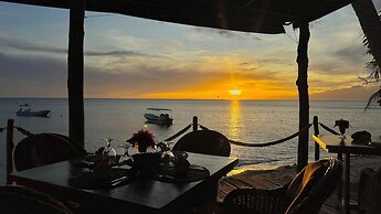 Coco Sunset Beach Resort