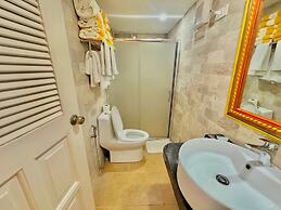 Coco Sunset Beach Resort