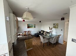 Duplex Sleeps 4 With Pets Allowed