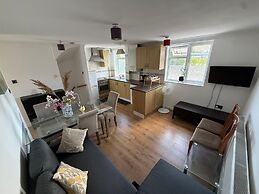 Duplex Sleeps 4 With Pets Allowed