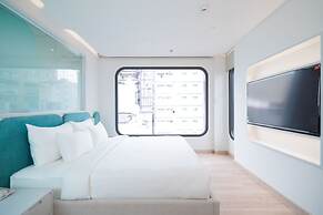 IconSphere Hotel