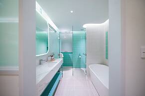 IconSphere Hotel