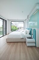 IconSphere Hotel