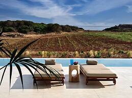 Luxury Villa Serenely