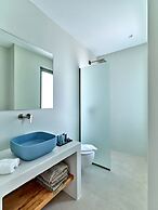 Luxury Villa Serenely