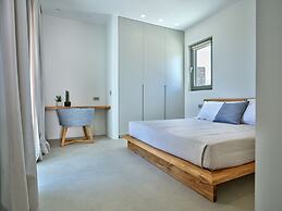 Luxury Villa Serenely