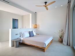 Luxury Villa Serenely