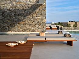 Luxury Villa Serenely