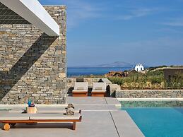 Luxury Villa Serenely
