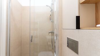 MoHost Sabina - Luxury with Balcony
