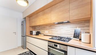MoHost Sabina - Luxury with Balcony