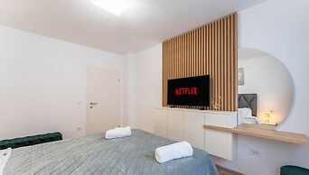 MoHost Sabina - Luxury with Balcony