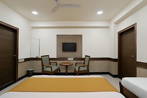 Col's Hotel Uphaar