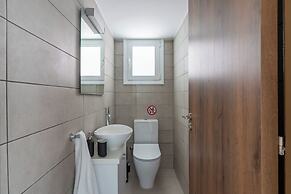 Arty Haven Spacious 3BR House in Larnaca