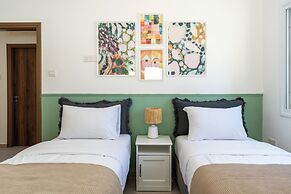Arty Haven Spacious 3BR House in Larnaca