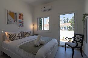 Arty Haven Spacious 3BR House in Larnaca