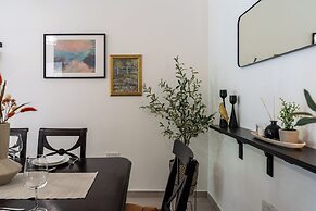 Arty Haven Spacious 3BR House in Larnaca