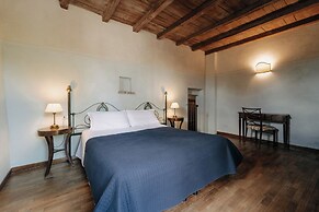 LODOLE COUNTRY HOUSE