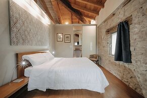 LODOLE COUNTRY HOUSE