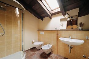 LODOLE COUNTRY HOUSE