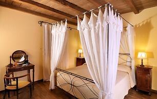 LODOLE COUNTRY HOUSE