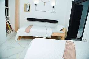 Breflection Spa and Hostel