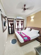 Hotel U K Palace Puri