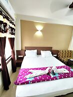 Hotel U K Palace Puri