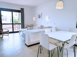 Aura Village City Beach Apartments