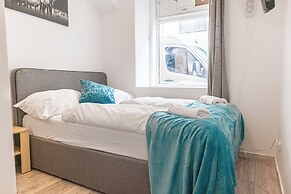 Affordable 3BR Apt near Hauptbahnhof
