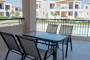 Phaedrus Living: Seaside Thalassa Cretan D101